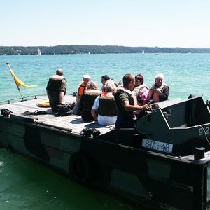 Fahrt auf der Taucherplattform des „Tauchstützpunkt des Heeres“ am Starnberger See