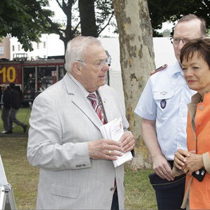 Frau Staatsministerin Puttrich, Herr Brigadegeneral von Roeder